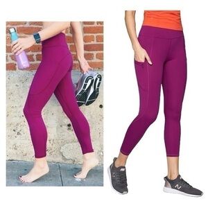Athleta Up For Anything 7/8 Tight Legging (Size Small)‎